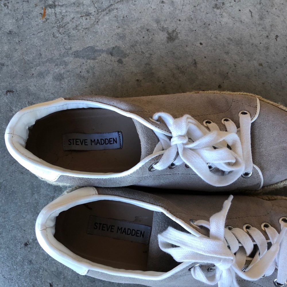 Platforms - Picture 2 of 2